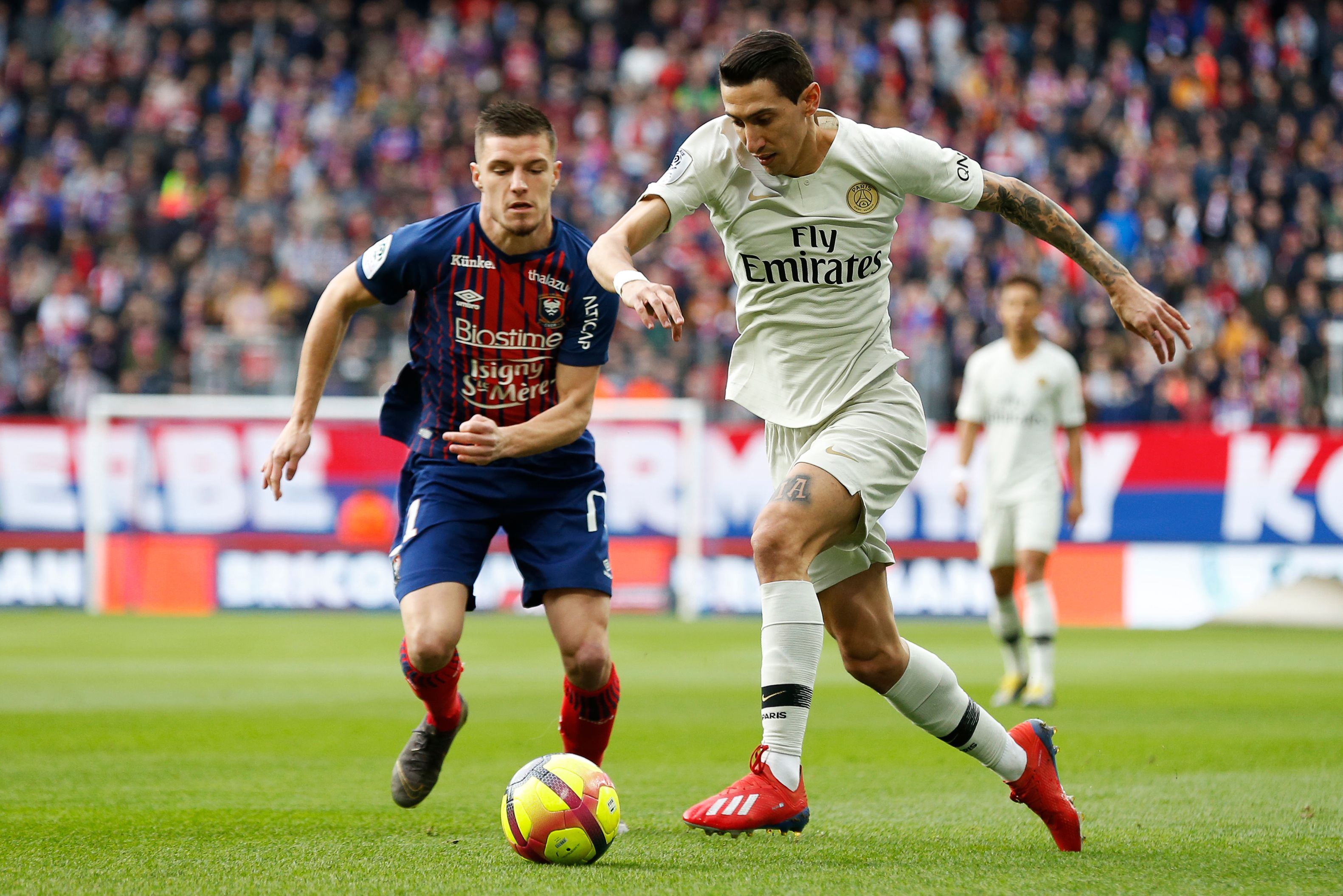 TA：利物浦中场莫顿即将加盟里昂，转会费含浮动约1500万镑（TA：利物浦中场莫顿将转投里昂，转会费约1500万英镑（含浮动））