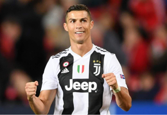 汉堡vs斯图加特：洛孔加、卢卡-武什科维奇首发，努贝尔、达希勒出战（汉堡迎战斯图加特：洛孔加、卢卡-武什科维奇首发，努贝尔、达希勒登场）