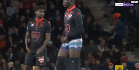 热刺新星轰出世界波（热刺小将轰出惊艳世界波）