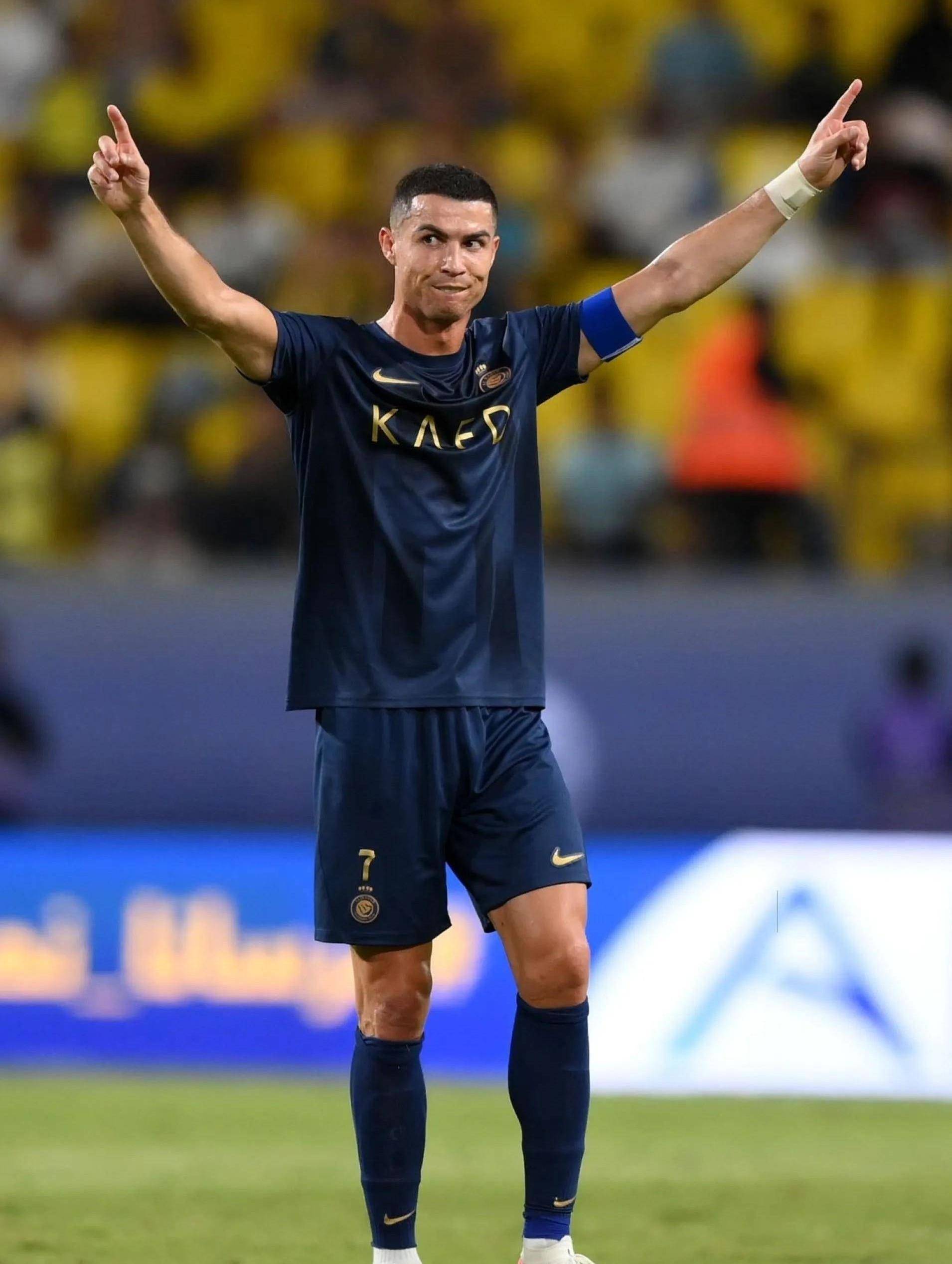 要离队？辽宁铁人外援姆本扎转发关于自己的转会传闻（辽宁铁人外援姆本扎转发转会传闻，引发离队猜测）