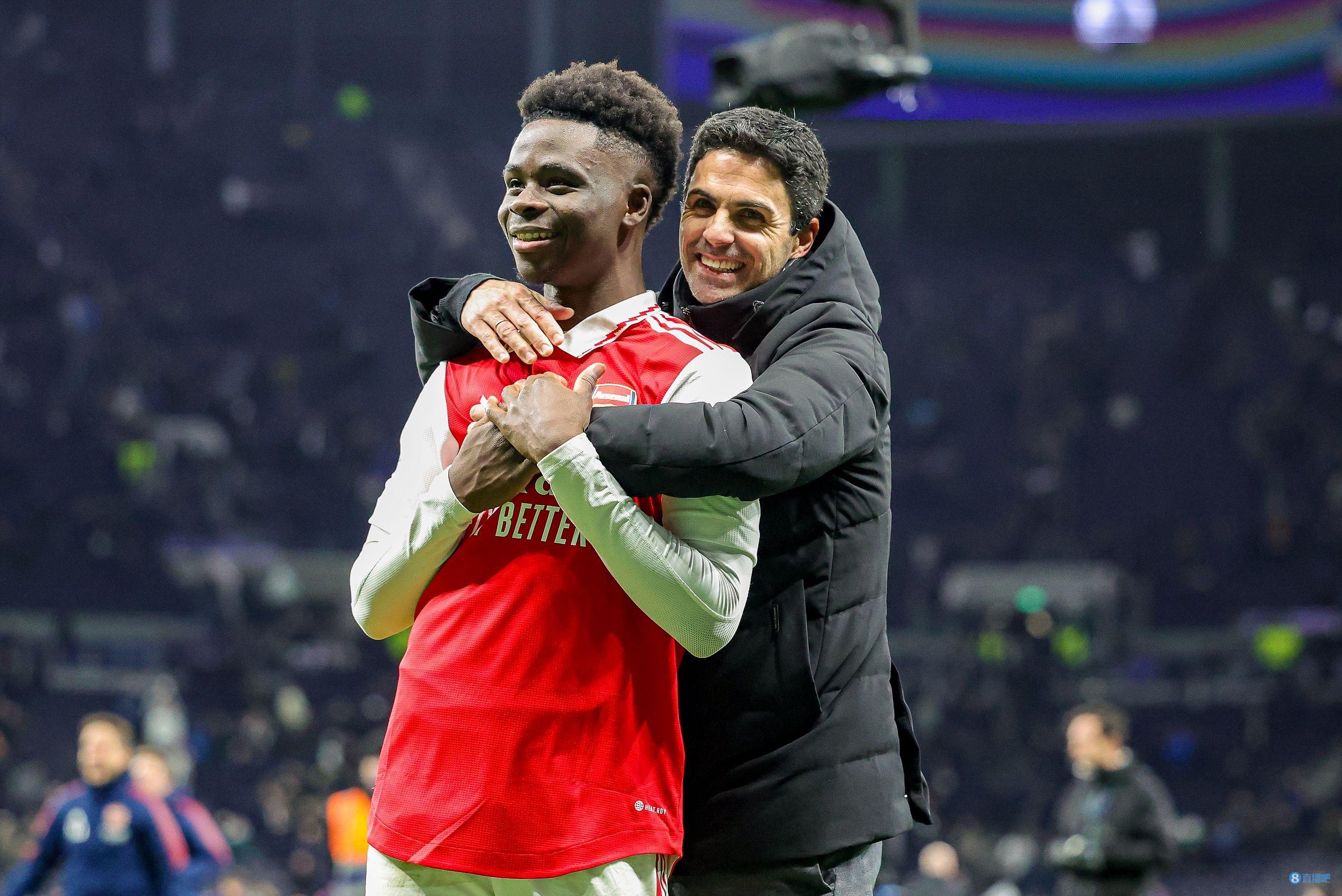 孔蒂：球员承担责任展现了成长，此刻我们不怕任何事物任何人（孔蒂：球员敢担责体现成长，当下我们不惧任何挑战与对手）