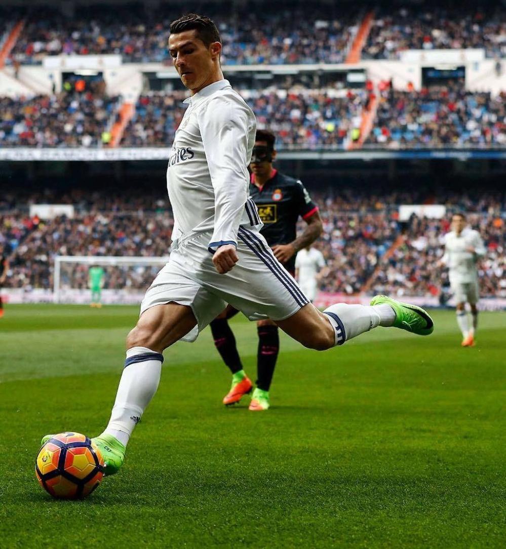 加斯佩里尼烦恼，罗马面临考验，一月魔鬼赛程，冬窗引援势在必行（魔鬼一月压境，加斯佩里尼犯难；罗马迎大考，冬窗补强刻不容缓）