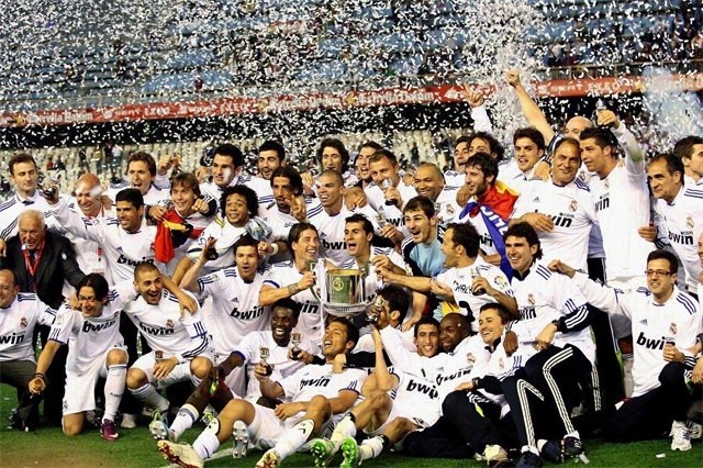 杂技GOAT！NBA巨星致敬中国顶碗大妈：她比我们所有人更有天赋（NBA巨星致敬中国顶碗艺人：她的天赋让我们自愧不如）