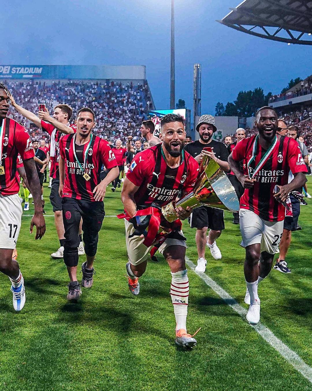 武汉三镇官方：邓涵文将于合同期满后离队（武汉三镇官宣：邓涵文合同到期后将离队）