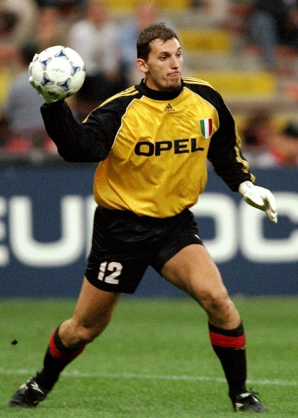 曲刚：虽然很难但还没确定降级，打平也无法保级所以不会保守（曲刚：降级未定，平局难保级，不会保守）