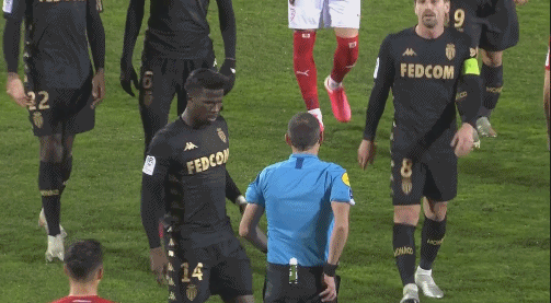 心系老东家，小罗社媒晒照祝贺弗拉门戈巴甲夺冠