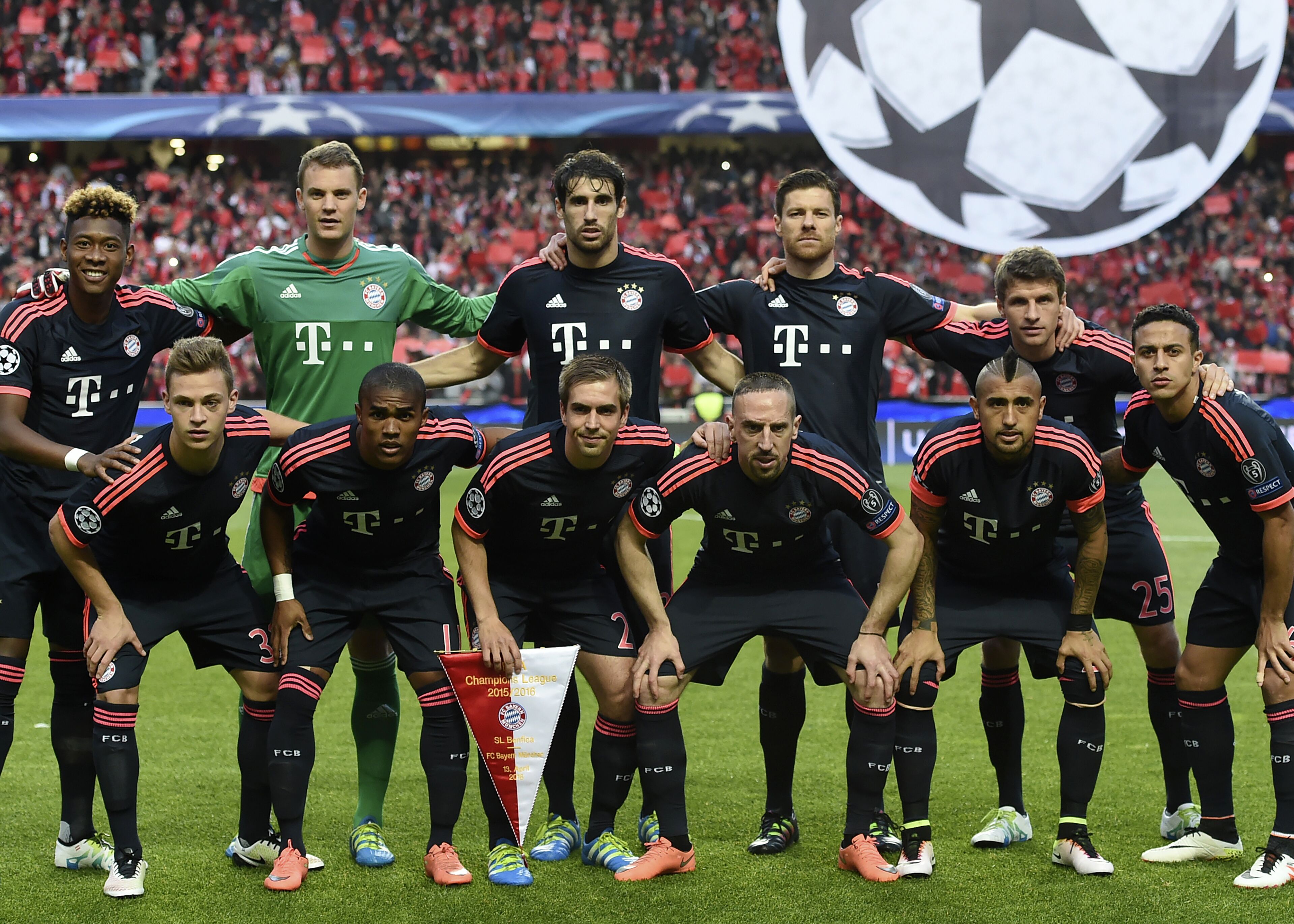 共和报：德佬对孔蒂的执教表现极为满意，想与其续约至2029年（共和报：德劳伦蒂斯高度认可孔蒂执教，计划将合同续至2029年）